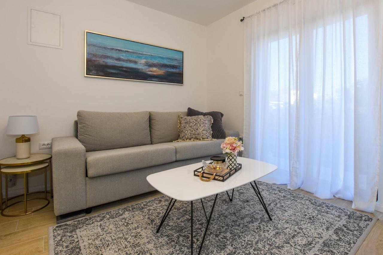 Apartment Laura Pag Town