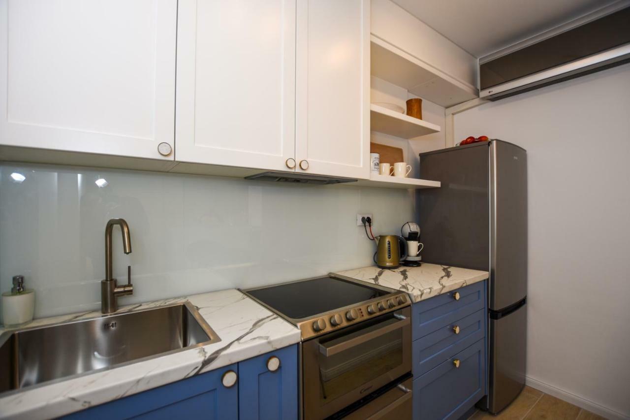 Laura Apartment