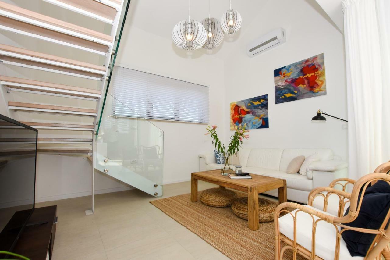 Laura Apartment