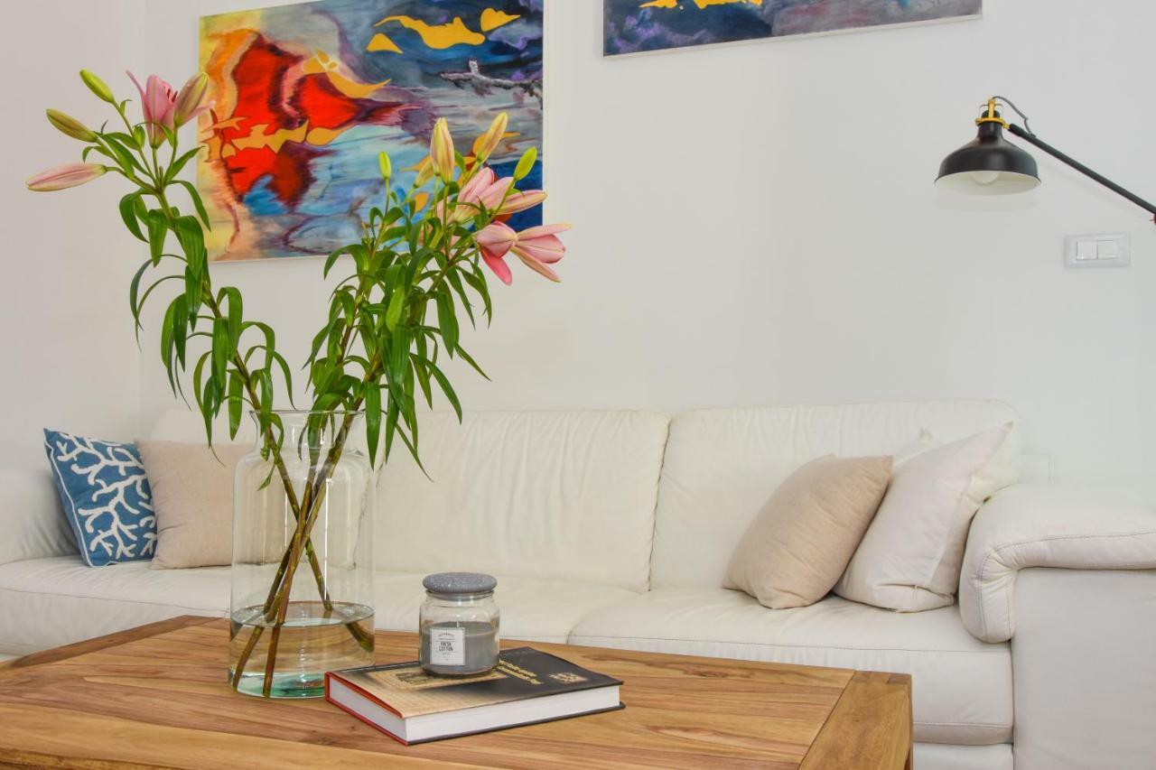 Apartment Laura Pag Town